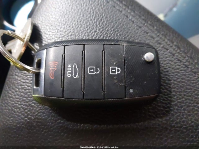 5XXGM4A75FG494112 KIA Optima Lx
