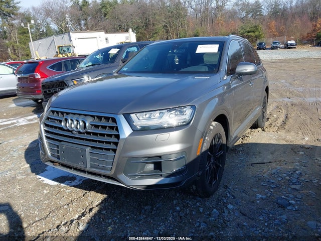2017 AUDI Q7 WA1LAAF72HD027073 Photo 1