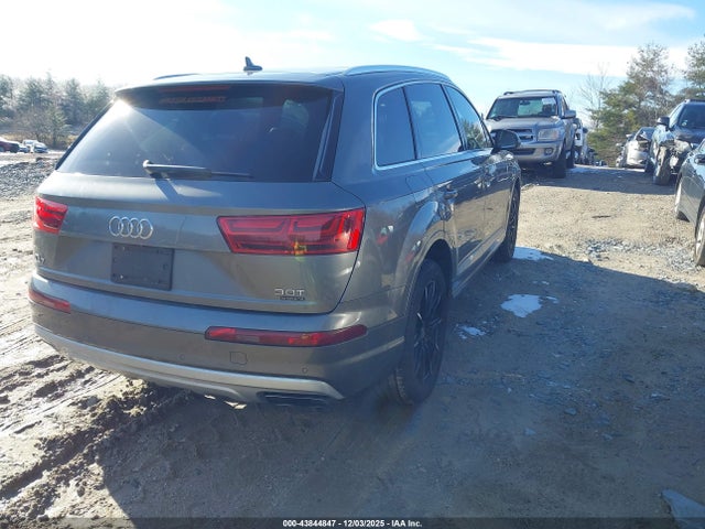 2017 AUDI Q7 WA1LAAF72HD027073 Photo 3