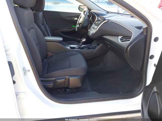 1G1ZC5STXNF174965 Chevrolet Malibu Fwd 1fl