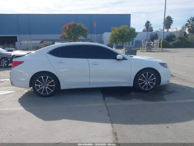 Acura j35y6 2018 19UUB3F58JA003080 Image 13