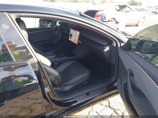 2025 TESLA MODEL 3 5YJ3E1EA1SF910539 Photo 4