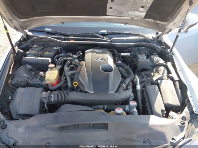 2016 LEXUS IS 200T JTHBA1D24G5026054 Photo 9