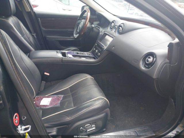 2011 JAGUAR XJ SAJWA2GB2BLV15224 Photo 4