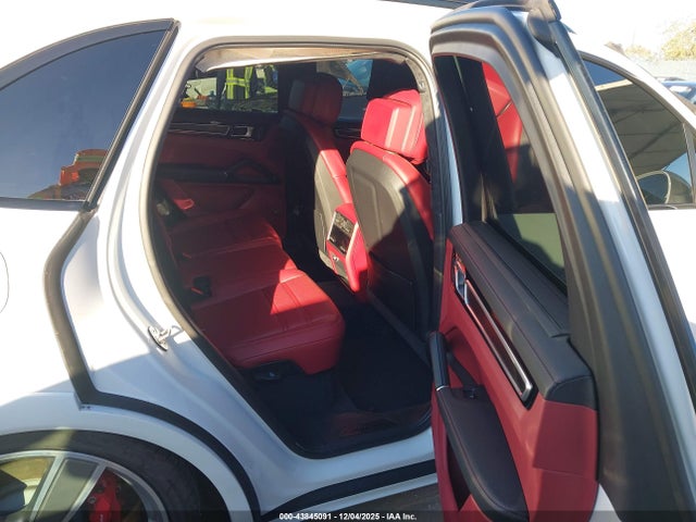 2023 PORSCHE CAYENNE WP1AG2AY3PDA18610 Photo 7