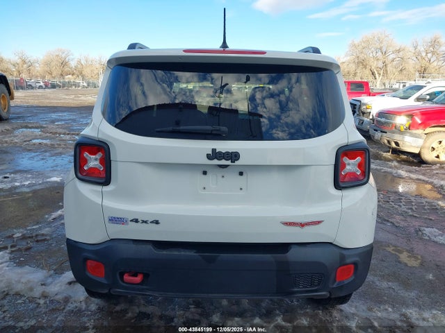 43845199 :رقم المزاد ، ZACCJBCT0GPC74542 vin ، 2016 Jeep Renegade Trailhawk مزاد بيع