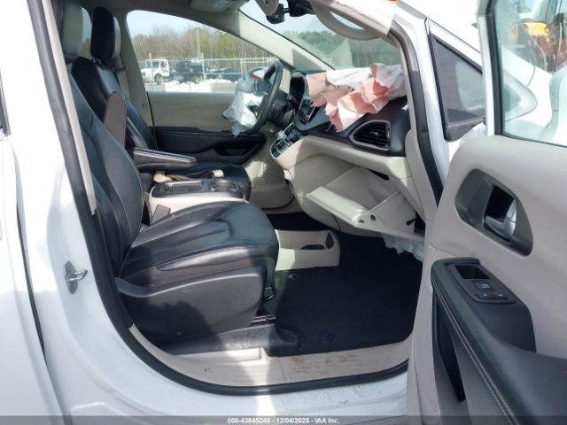 2022 CHRYSLER PACIFICA 2C4RC1BG7NR132488 Photo 4