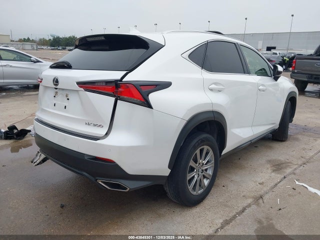 2021 LEXUS NX 300 JTJDARBZ4M5032583 Photo 3