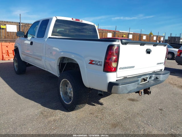 43845388 :رقم المزاد ، 1GCEK19B65E121703 vin ، 2005 Chevrolet Silverado 1500 Z71 مزاد بيع