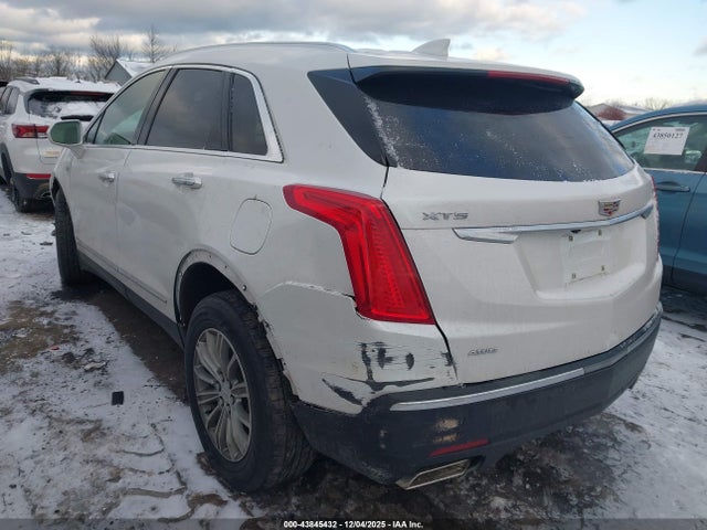 2018 CADILLAC XT5 1GYKNDRS3JZ232153 Photo 2