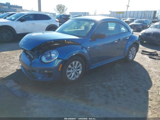 2018 VOLKSWAGEN BEETLE 3VWFD7AT9JM716679 Photo 1