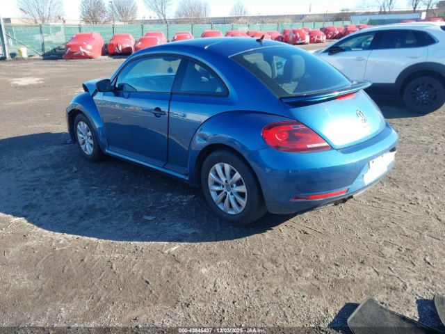 2018 VOLKSWAGEN BEETLE 3VWFD7AT9JM716679 Photo 2