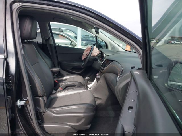 2019 CHEVROLET TRAX KL7CJLSB4KB741864 Photo 4
