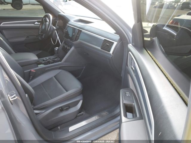 2023 VOLKSWAGEN ATLAS CROSS SPORT 1V2SE2CA8PC210055 Photo 4