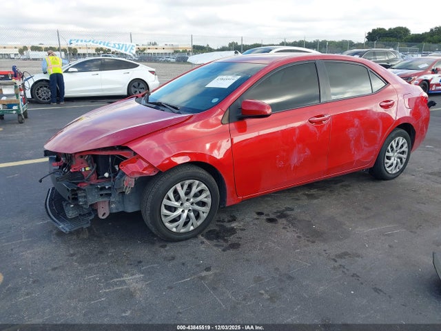 2019 TOYOTA COROLLA 2T1BURHE6KC167697 Photo 1