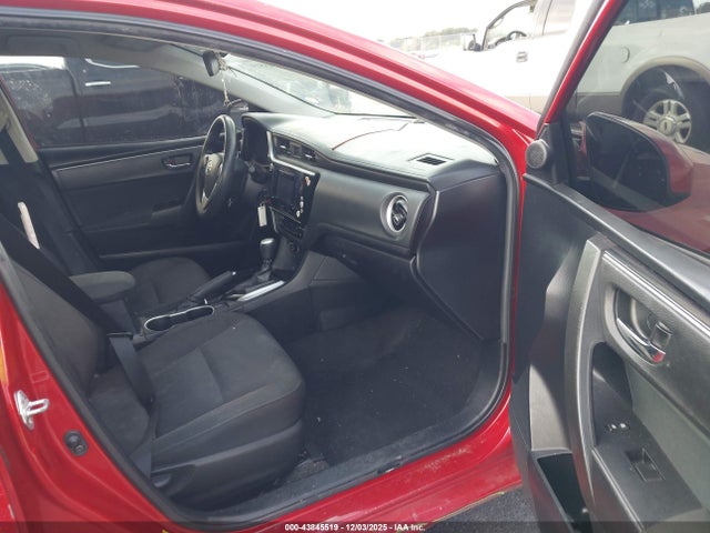 2019 TOYOTA COROLLA 2T1BURHE6KC167697 Photo 4