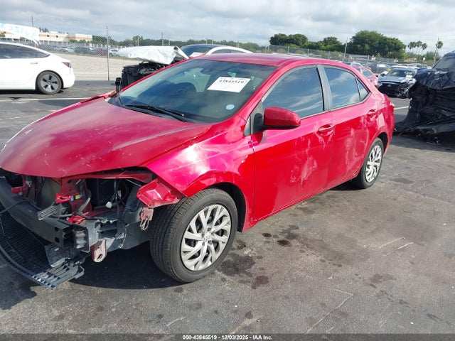 2019 TOYOTA COROLLA 2T1BURHE6KC167697 Photo 5