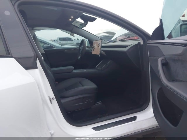 2026 TESLA MODEL Y 7SAYGDEE4TA397325 Photo 4