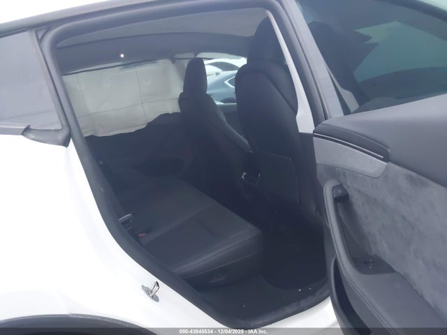 2026 TESLA MODEL Y 7SAYGDEE4TA397325 Photo 7