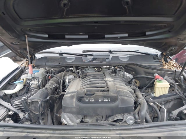 2015 VOLKSWAGEN TOUAREG WVGEF9BP3FD002261 Photo 9
