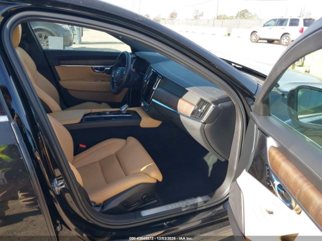 2022 VOLVO S90 LVY062MLXNP271623 Photo 4