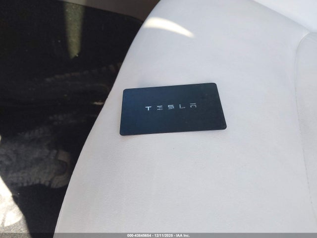 2021 TESLA MODEL Y 5YJYGDEF5MF072032 Photo 10
