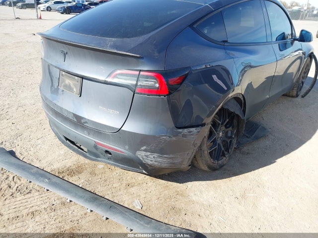 2021 TESLA MODEL Y 5YJYGDEF5MF072032 Photo 5