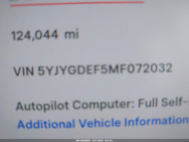2021 TESLA MODEL Y 5YJYGDEF5MF072032 Photo 8