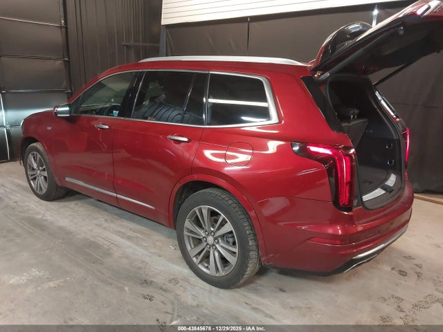 2021 CADILLAC XT6 1GYKPDRS0MZ197666 Photo 2