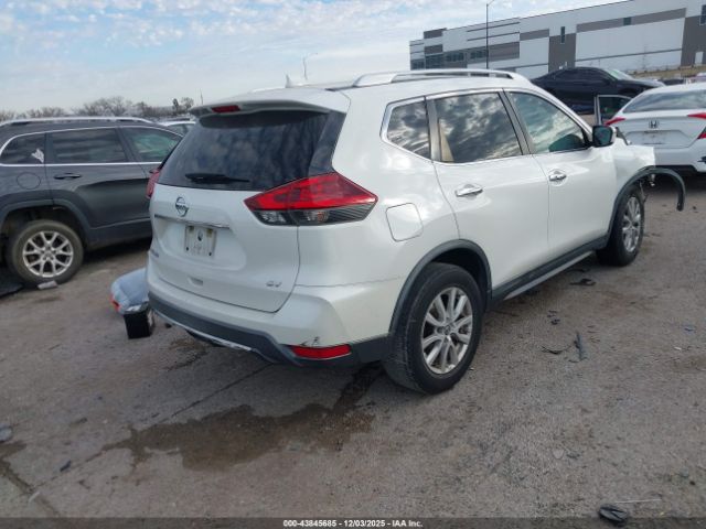 2018 NISSAN ROGUE KNMAT2MT1JP555415 Photo 3