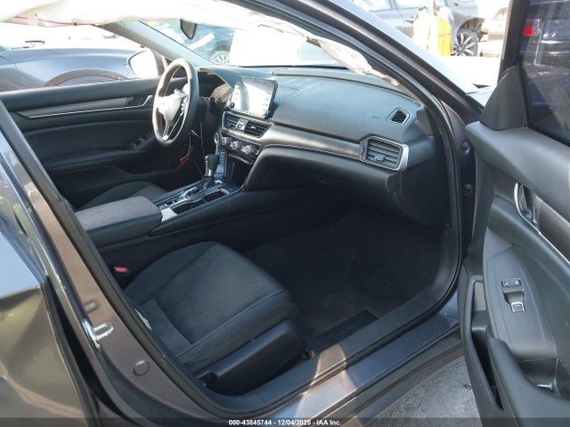 1HGCV1F1XKA060502 Honda ACCORD LX