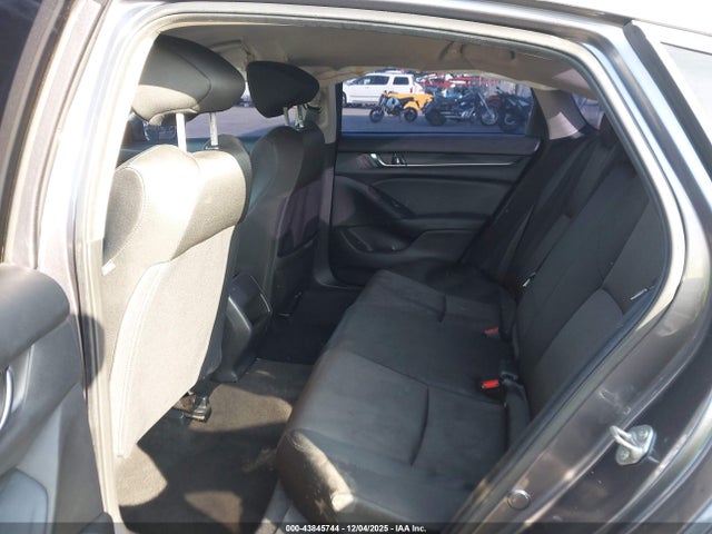 1HGCV1F1XKA060502 Honda ACCORD LX