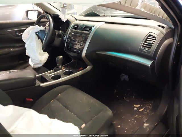 Продажа на аукционе авто 2015 Nissan Altima 2.5 S, vin: 1N4AL3AP8FC413922, номер лота: 43845801