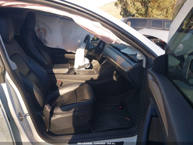 43845809 :رقم المزاد ، 7SAYGAEEXPF774389 vin ، 2023 Tesla Model Y Awd/long Range Dual Motor All-wheel Drive مزاد بيع