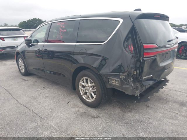 2024 CHRYSLER PACIFICA 2C4RC1BG3RR161685 Photo 2