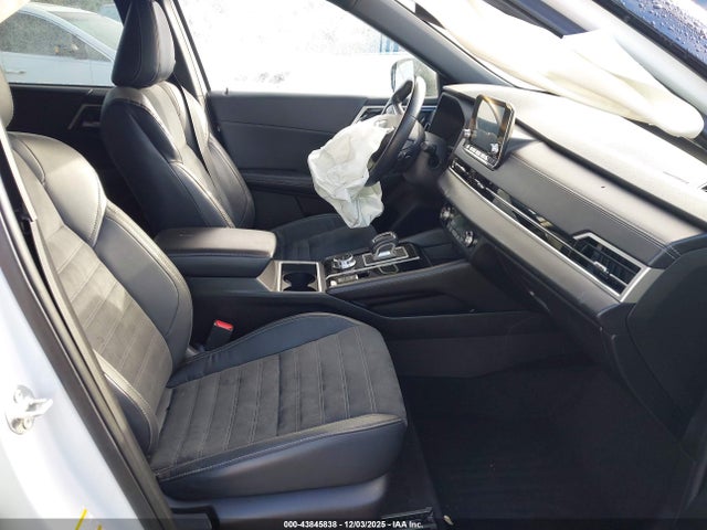 2022 MITSUBISHI OUTLANDER JA4J3UA81NZ068778 Photo 4