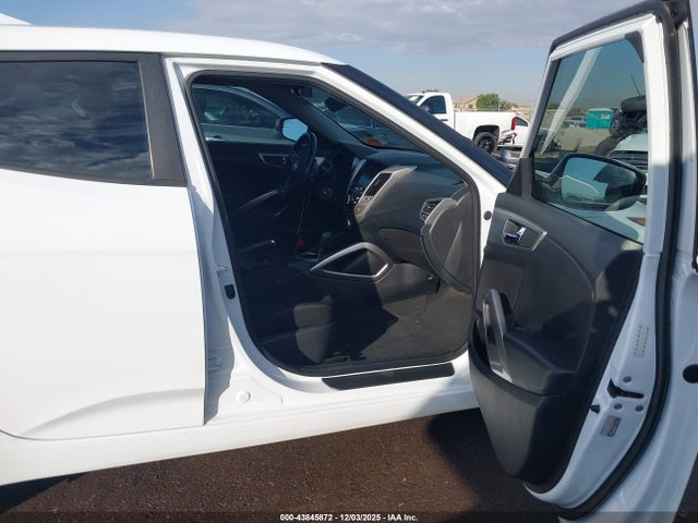 Hyundai Veloster 2017 KMHTC6AD4HU314811 Image 5