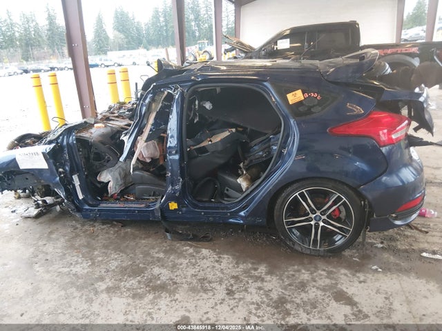 Ford FOCUS ST 2016 1FADP3L98GL210076 Image 14