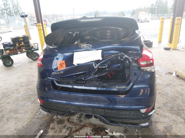 Ford FOCUS ST 2016 1FADP3L98GL210076 Image 16