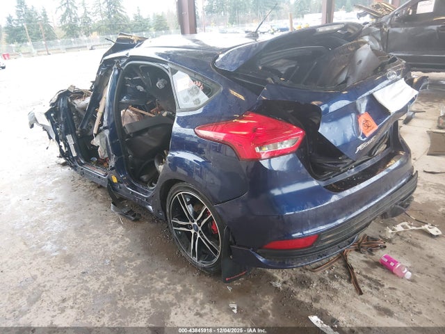 Ford FOCUS ST 2016 1FADP3L98GL210076 Image 3