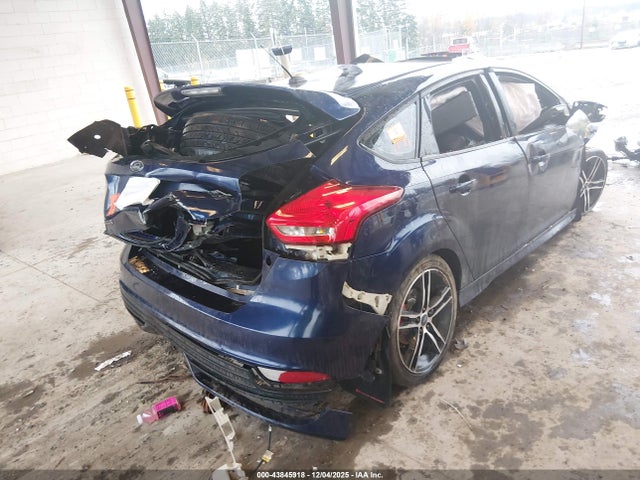 Ford FOCUS ST 2016 1FADP3L98GL210076 Image 4