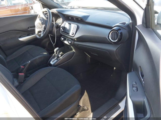 3N1CP5CU9JL521889 Nissan KICKS SV