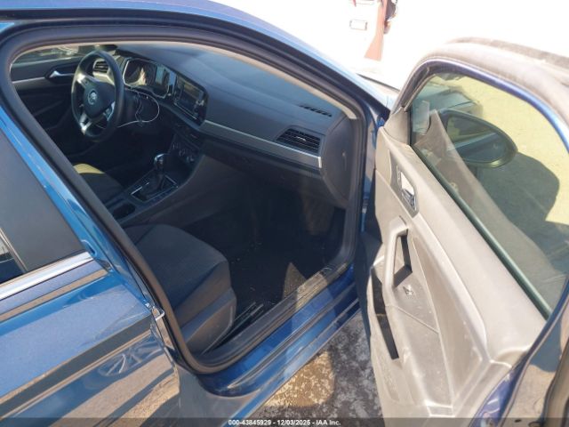2020 VOLKSWAGEN JETTA 3VWCB7BU4LM076870 Photo 4