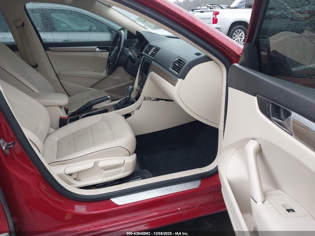 Продажа на аукционе авто 2017 Volkswagen Passat 1.8t Se, vin: 1VWGT7A39HC082406, номер лота: 43845992