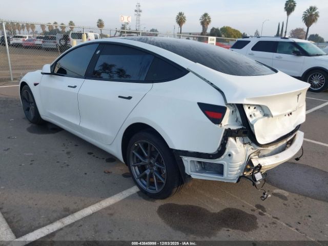 2021 TESLA MODEL 3 5YJ3E1EA9MF016131 Photo 2