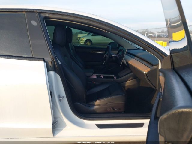 2021 TESLA MODEL 3 5YJ3E1EA9MF016131 Photo 4