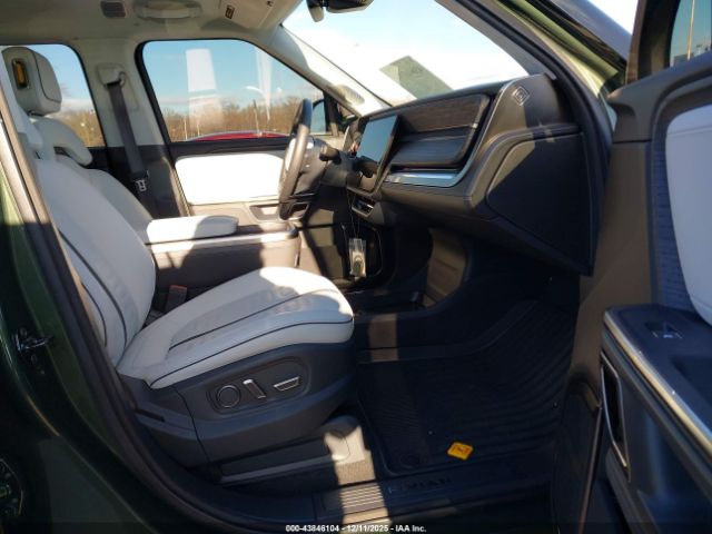 2023 RIVIAN R1T 7FCTGAAL1PN024435 Photo 4