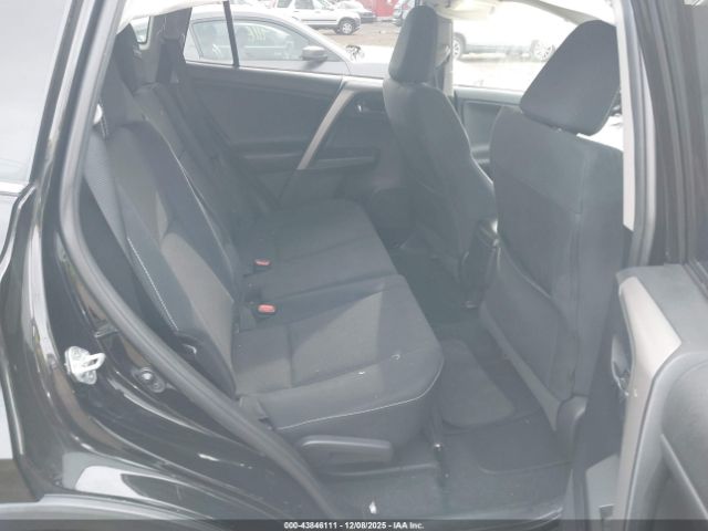 2018 TOYOTA RAV4 2T3RFREV2JW717530 Photo 7