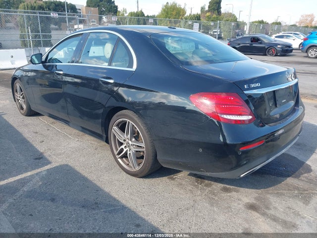 Mercedes-Benz E 300 2017 WDDZF4JB0HA258513 Image 3