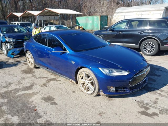 2016 TESLA MODEL S 5YJSA1E24GF121163